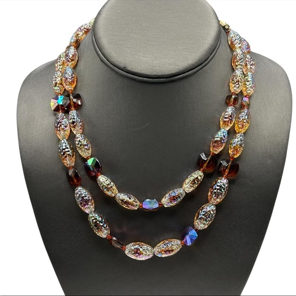 Vintage Hobe’ Molded Glass Bead Double Strand Necklace